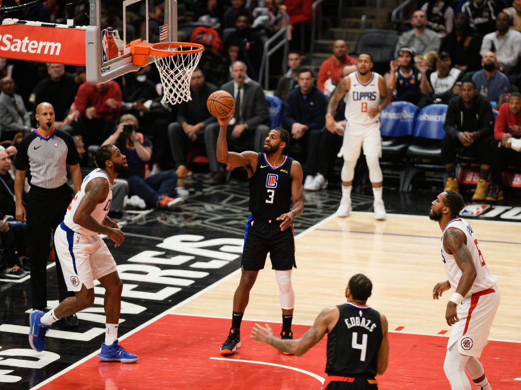 据内部人士透露，曼联加入竞争，欲签下12场职业比赛后新星！